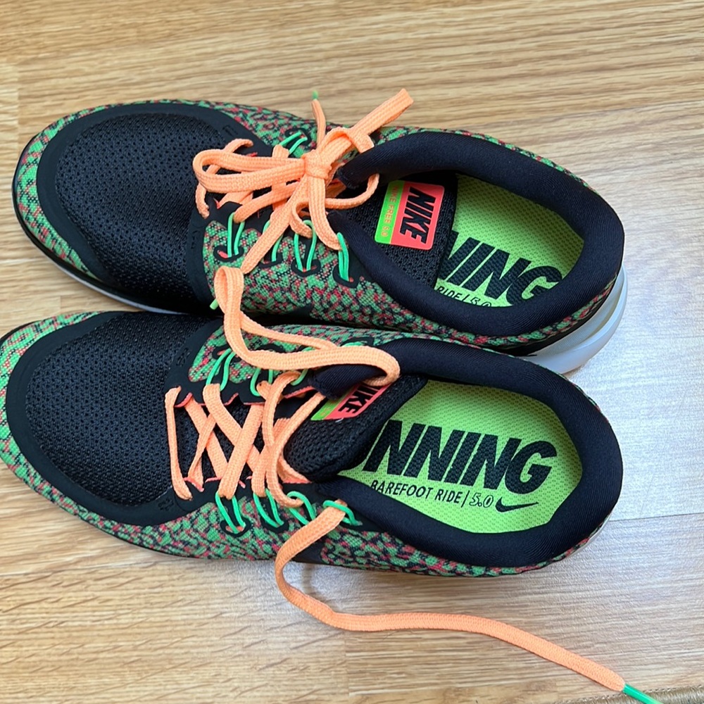 Nike Running tennis shoes